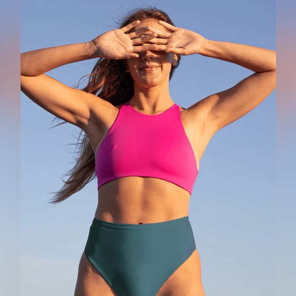 Left on Friday - high dive swim top - Picture 7 of 8